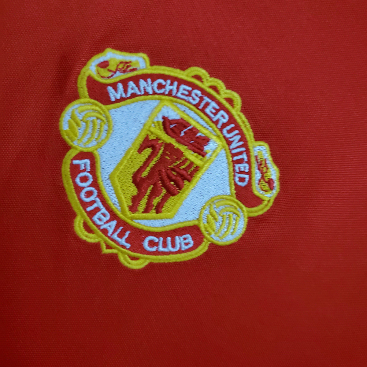 Manchester United 1985-86 Home Jersey – Red Adidas Trefoil SHARP Retro 80s First Division Football Shirt | Classic V-Neck Vintage Man Utd Kit
