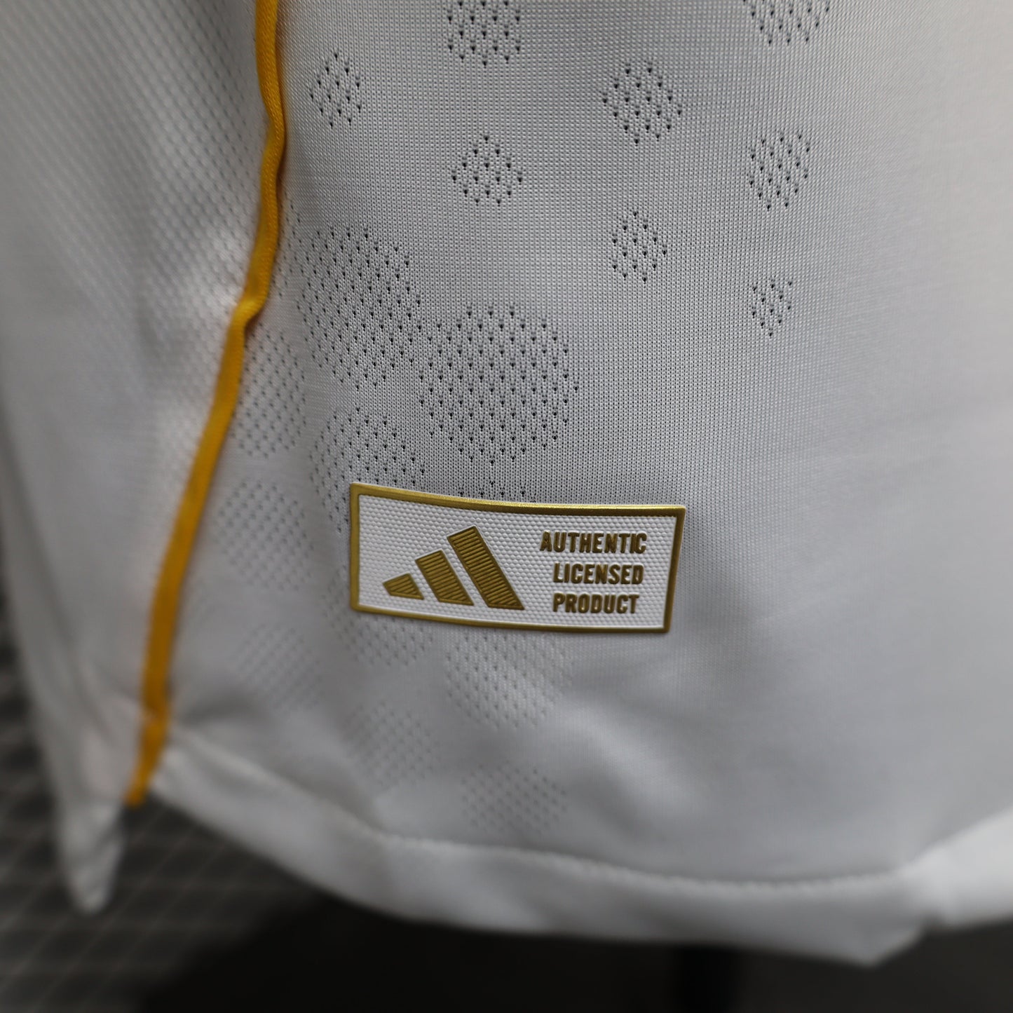 2025/26 Real Madrid Home Player Version Jersey - White Grey Tonal Diamond Honeycomb Texture - Gold Yellow Side Seam Piping - Emirates Fly Better