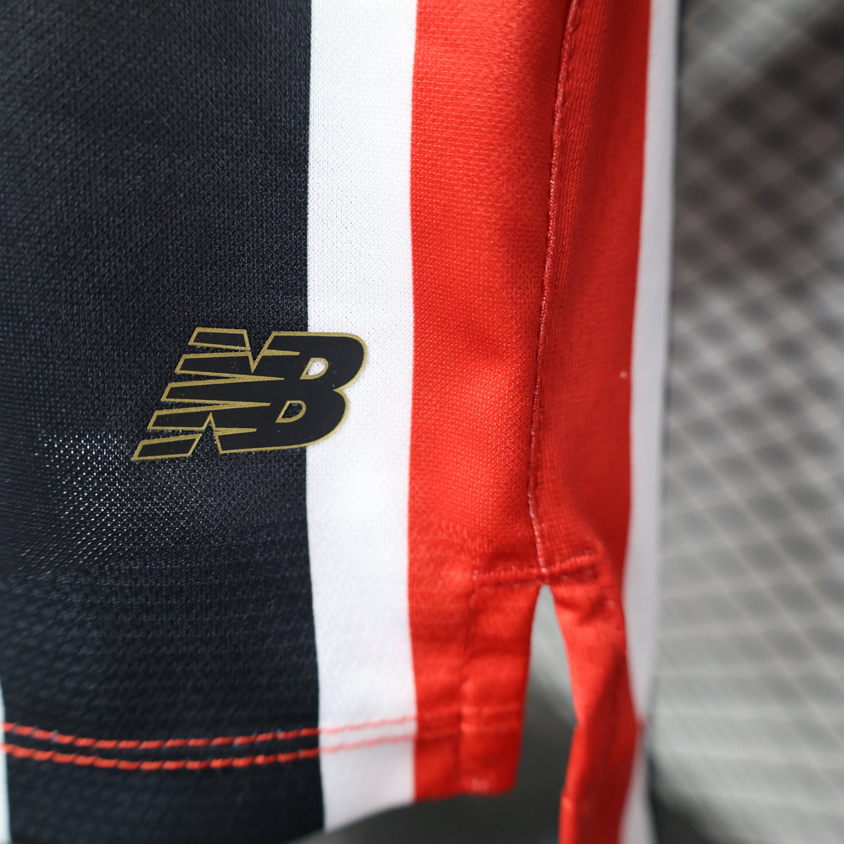 2025/26 São Paulo FC Away Player Version Jersey - New Balance - Red Black White Vertical Thin Stripe - Gold V-Neck Collar - SUPERBET White Sponsor
