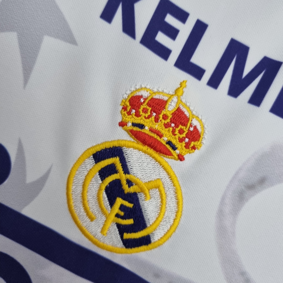 Real Madrid 1997-98 Champions League Winners Special Edition Jersey – White Kelme Teka Trophy Print Retro Fan Version Football Shirt