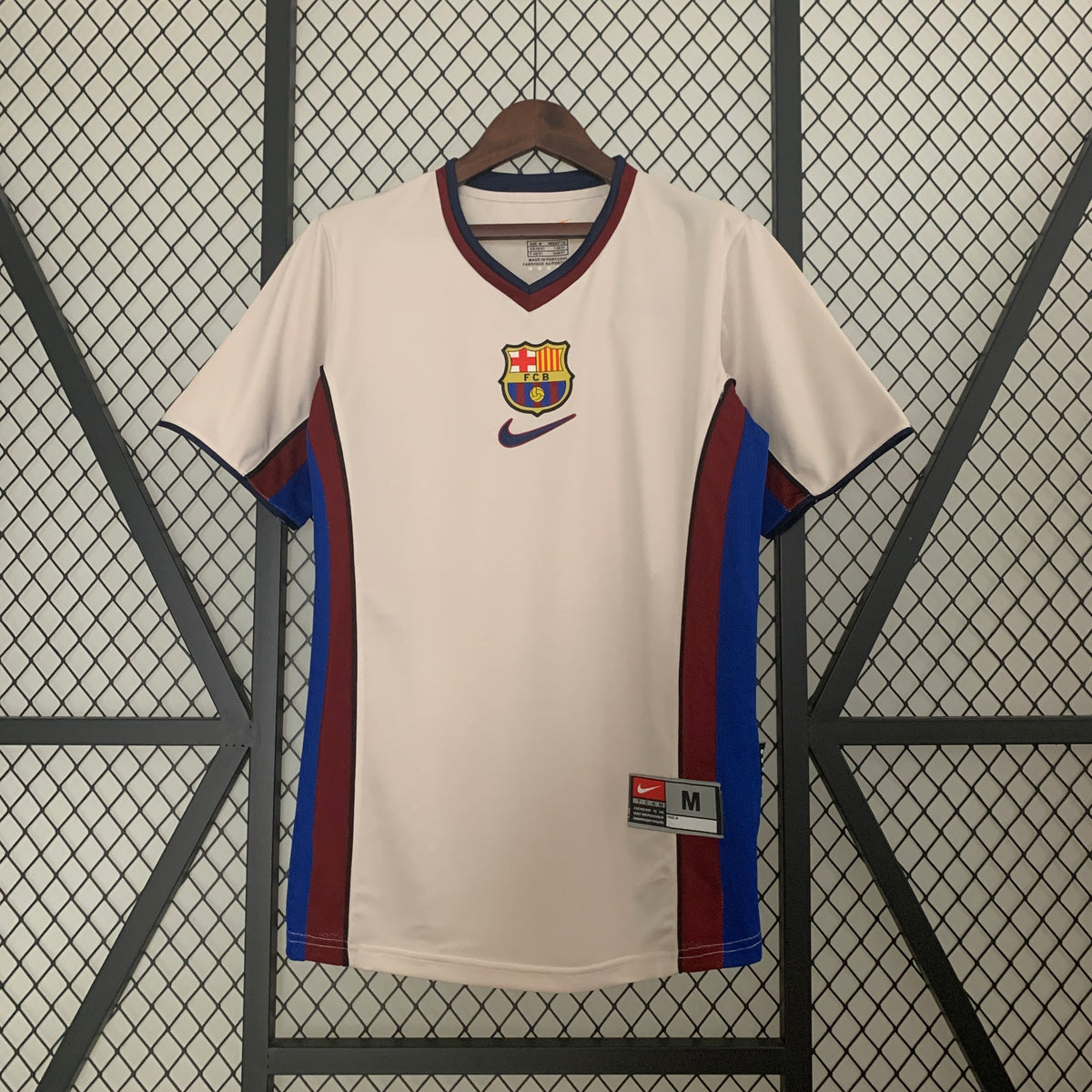FC Barcelona 1998-99 Away Retro Jersey – Nike White Blaugrana Figo Rivaldo Guardiola Xavi La Liga Champion Fan Version Football Shirt