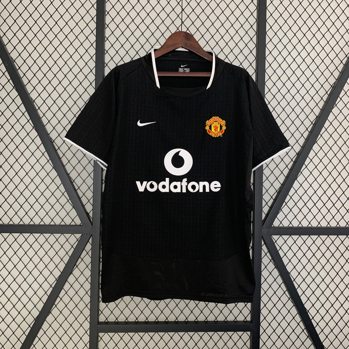 Manchester United 2003-04 Away Retro Jersey – Nike Black Vodafone Ronaldo Van Nistelrooy Scholes Football Shirt