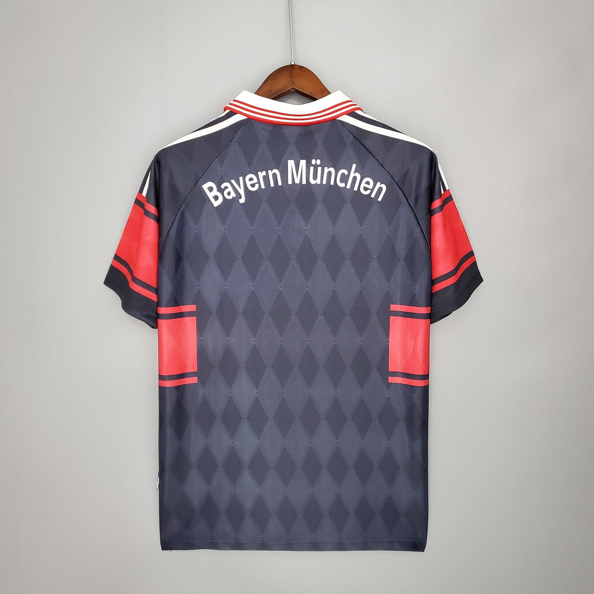 FC Bayern Munich 1997 - 99 Home Jersey