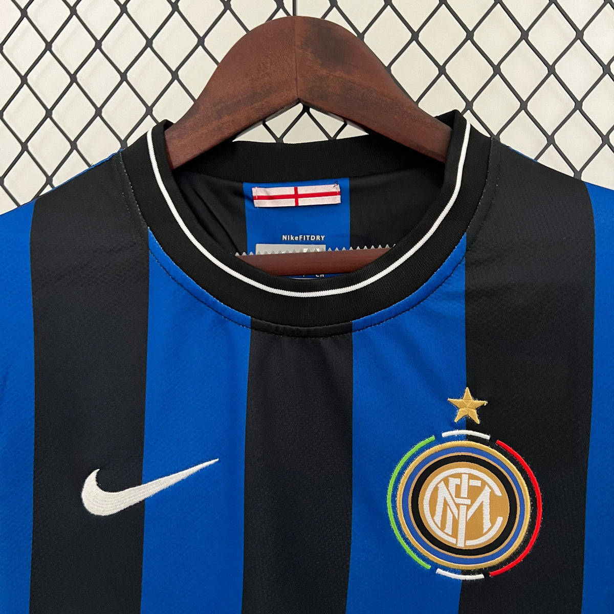 Inter Milan 2009-10 Home Retro Jersey – Nike Blue Black Pirelli Treble Winners Sneijder Eto'o Milito Zanetti Mourinho Serie A Champions League Football Shirt