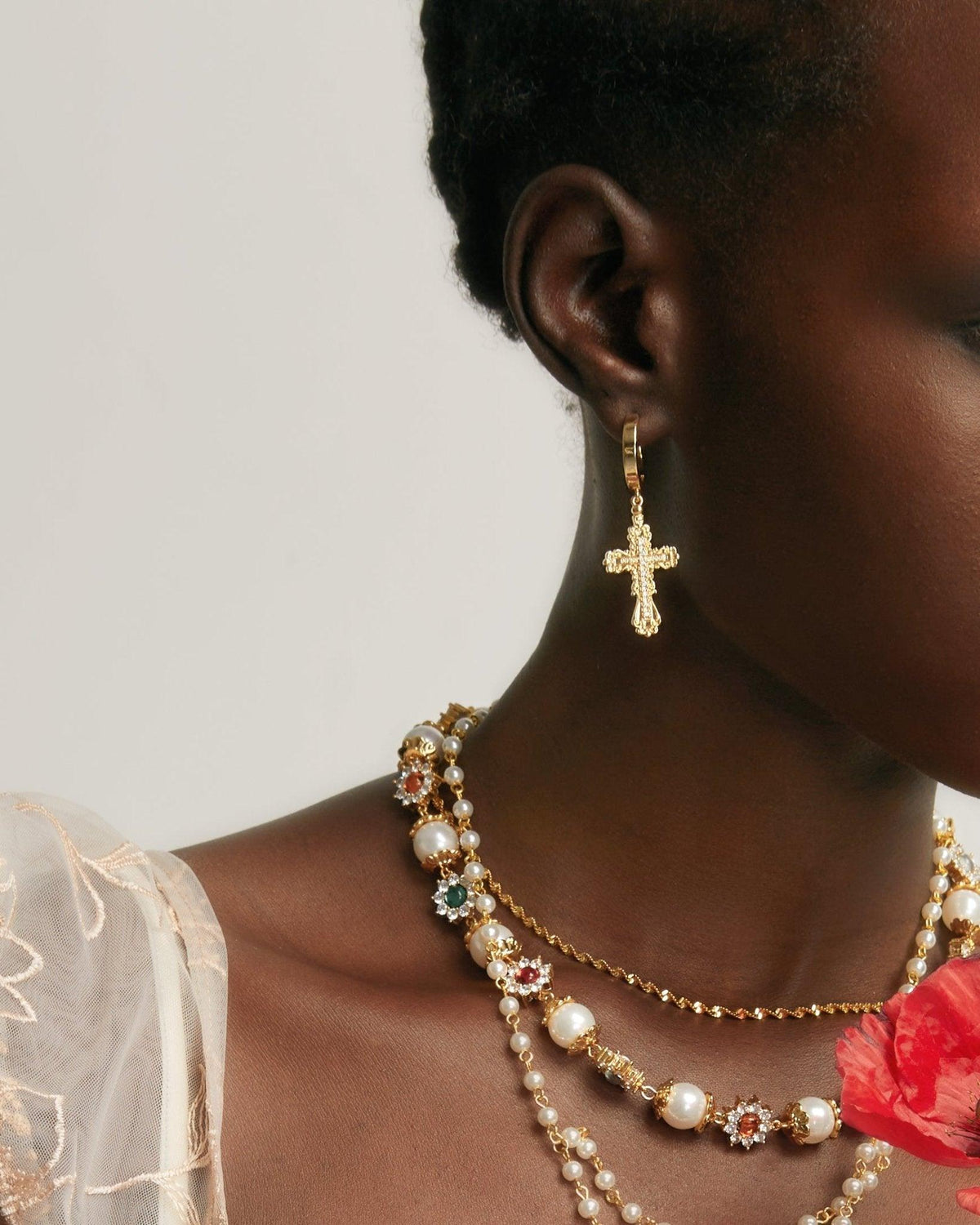 Everette Cross Earrings in Gold