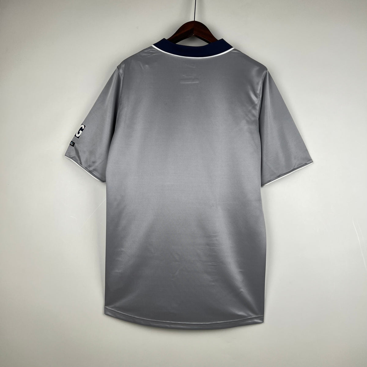 PSG 1999-2000 Away Retro Jersey – Nike Silver Grey White Band Navy V-Neck Opel Ligue 1 Paris Saint-Germain Fan Version Football Shirt